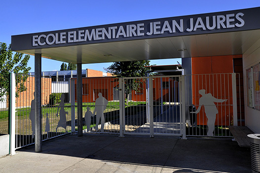 Facade de l\'Ã©cole Ã©lÃ©mentaire Jean JaurÃ¨s